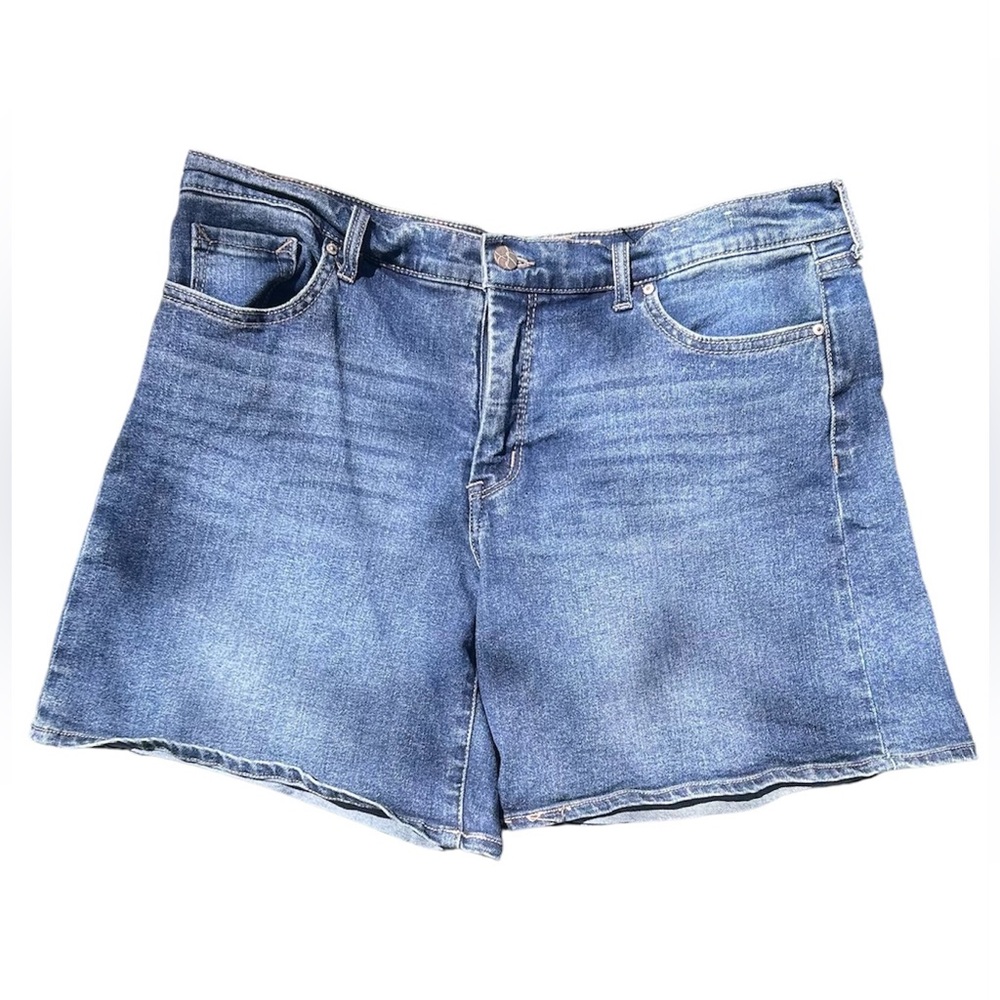 Jessica Simpson Classic Blue Denim Women's Shorts EUC Size 12/31